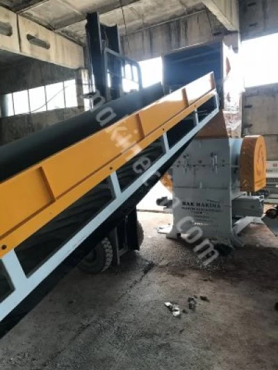 plastic crushing machine