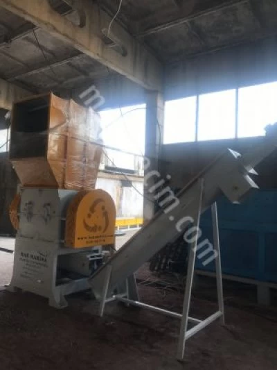 plastic crushing machine
