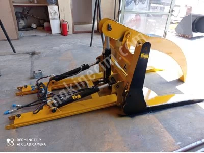 Forklift Compatible Logging Attachment