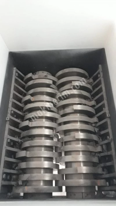 For sale shredder 1400 mm