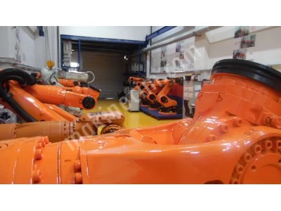 Kuka Kr200 Comp...Model:2010 - Erısım:2400 - Tasıma Kapasıte: 200