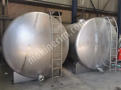 STAINLESS STORAGE TANK