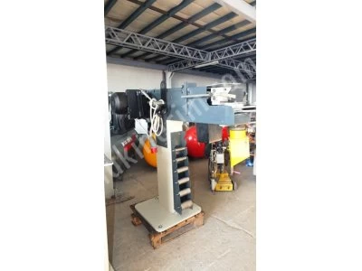 Isıtan Pn-2076 Kurt Ağzı Açma Makinesi
