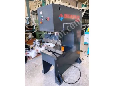 HİDROKAR'DAN HİDROLİK C TİPİ MUTFAKÇI PRESLERİ