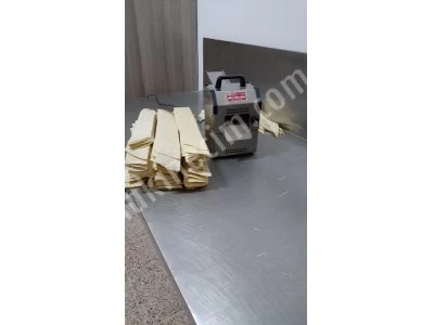 Erişte Makinası