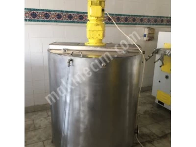 Chocolate 1 ton stock tank