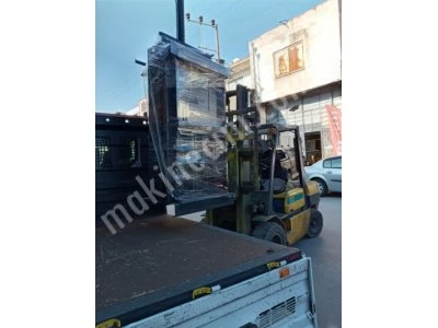 Pet and Nylon Plastic Hydraulic Compression Press 10 Tn Pressure 70 and 100 Kg Bale