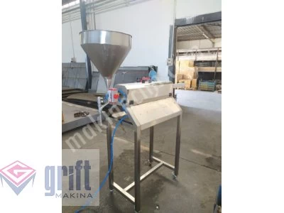 Semi-Automatic Liquid Filling