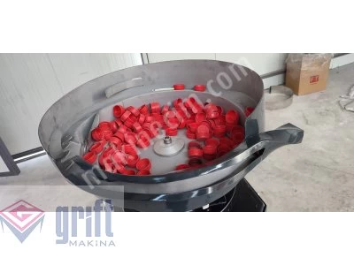 Cap Feeding And Capping Machine