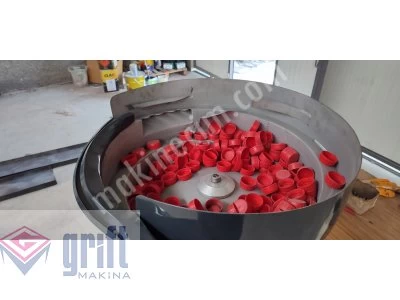 Cap Feeding And Capping Machine