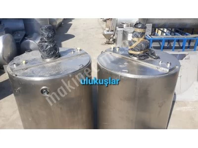 STAINLESS 2650 LITER MIXER MIXER HEATED AND REFRIGERATED CHOCOLATE TANK