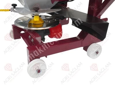 1200 Litre Tek Diskli Gübre Serpme Makinesi