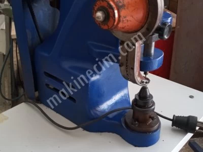 Number 1 1.7 Mm Metal Eyelet Automatic Fastening Machine Textile Or Bag-Pvc Ye 4500 Tl + Vat