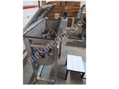 Horizontal Mixer Machine