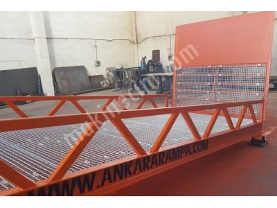 Portable Ramp with Jack Lifting System
