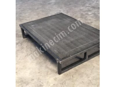 Briquette and Cobblestone Pallet