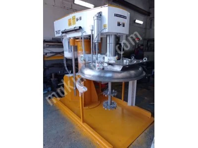 Scraping Vacuum Paint Mixing Mixer