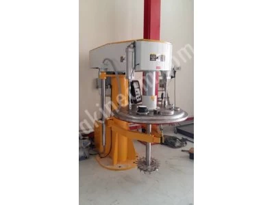 Scraping Vacuum Paint Mixing Mixer