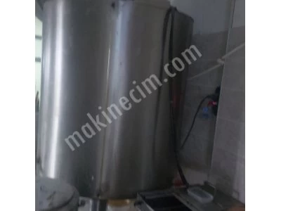 Chocolate stock tank 2 ton, chrome-walled, mixed