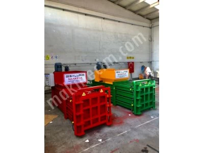 Slr 30 Tn Horizontal Bale Press with Front Cover