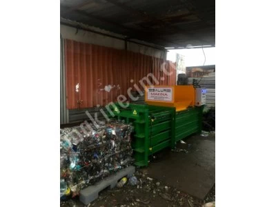 Slr 30 Tn Horizontal Bale Press with Front Cover