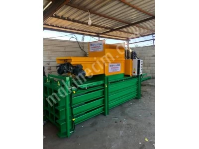 Slr 30 Tn Horizontal Bale Press with Front Cover
