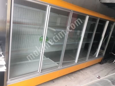 4 Meter Nurdil Brand Lidded Milk Bottle Cooler Cabinet