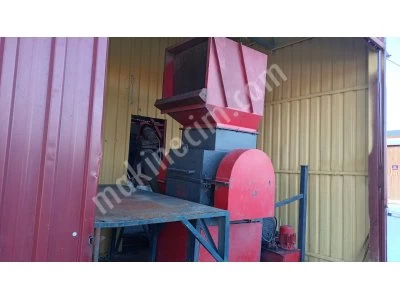 Complete Injection Molds Plant For Sale With Other Equipment