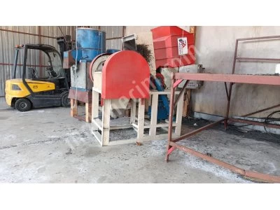 Complete Injection Molds Plant For Sale With Other Equipment