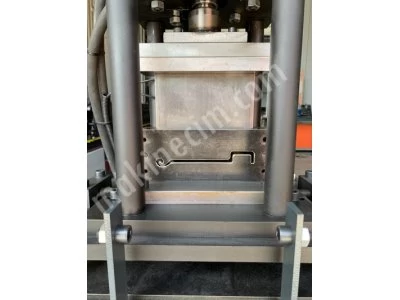 Shutter Base Sheet Pulling Machine