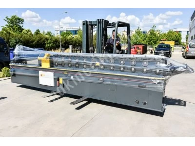 Shutter Base Sheet Pulling Machine