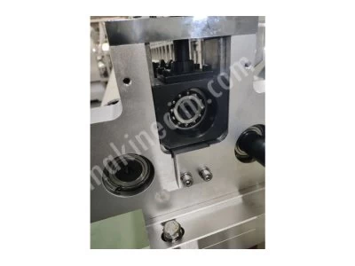 Tek Renkli Çift Rulo Kapitone ve Nakış Makinesi