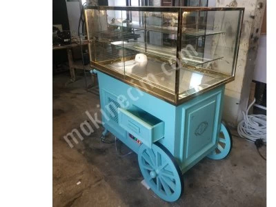 Antique Wheel Model Chocolate Cake Showcase