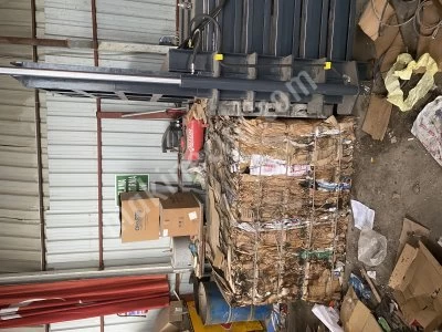 Horizontal Paper Baler Press
