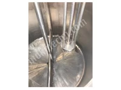 Industrial Mixers and Shredders