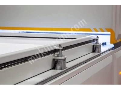 Tekomak 3-Table Vacuum Membrane Machine (Zero)
