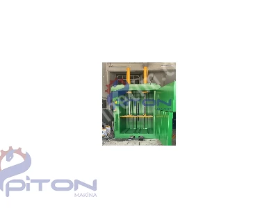 Vertical Bale Press 650 Kilogram Bale Pressing Machine Scrap Recycling at Affordable Prices