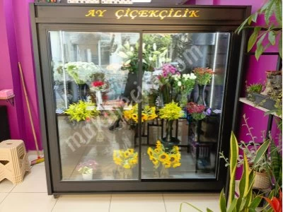 Flower Cabinets - 10 Installments For Credit Card