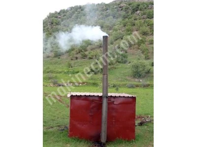 Mangal Kömürü Üretmek Için Metal Kazanlar
