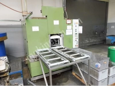 Spray Rotation Metal Parts Washing Machine