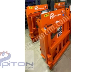 Bale Press Machine Pet Paper Carton Compressing Press Mini Size