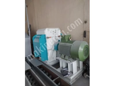 Second-Hand Feed Crusher Mill