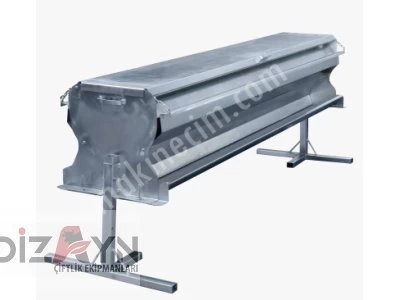 Small Cattle Feeder