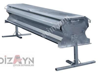 Small Cattle Feeder