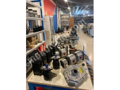 Hydromotor and Pumps of Beet Machinery, 2 and 3 Pumps are in Stock