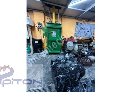Scrap Press Paper Cardboard Nylon Hard Material Pressing Machine