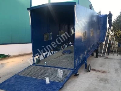 Mobile Ramp With Awning (Covered Top)
