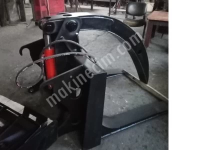 Tractor Bucket Log Loading Grapple