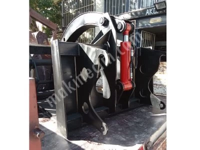 Tractor Bucket Log Loading Grapple