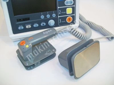 D-100 Defibrillator